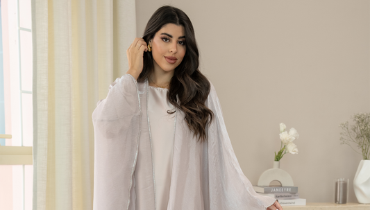 Comment bien choisir sa abaya selon sa morphologie ?
